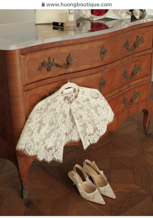 Платье белое Huong boutique