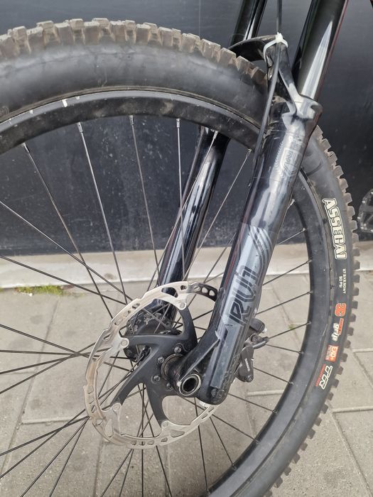 Downhill колело Saracen myst 2017