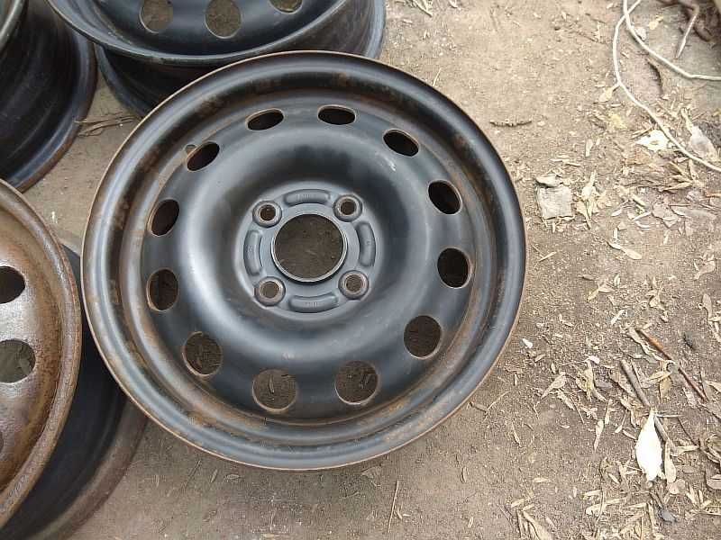 Продам оригинальные металлические диски на Ford