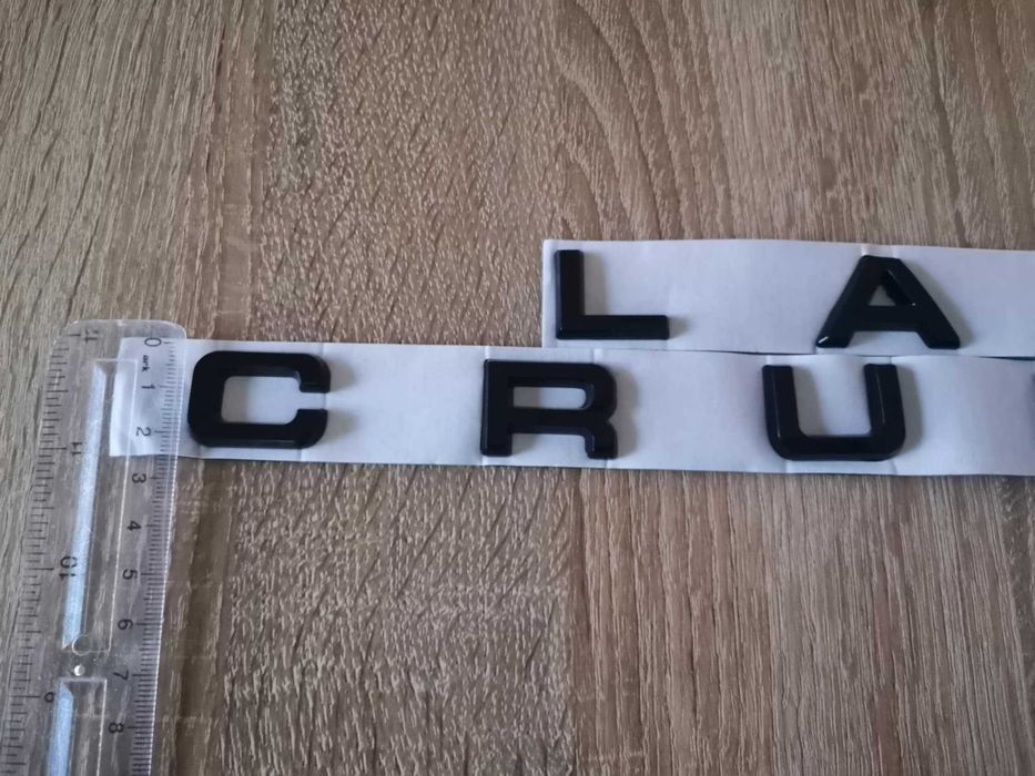 черен надпис Toyota Land Cruiser