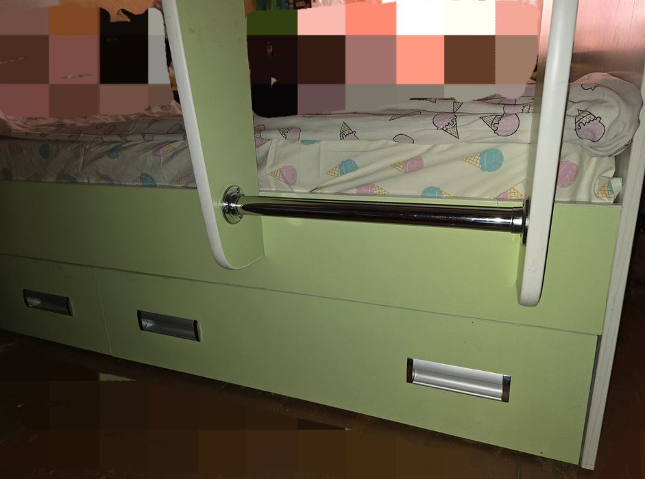 Кровать детская двухъярусная