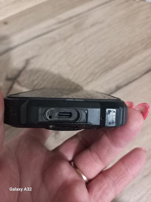 Продам телефон OLIKITEL