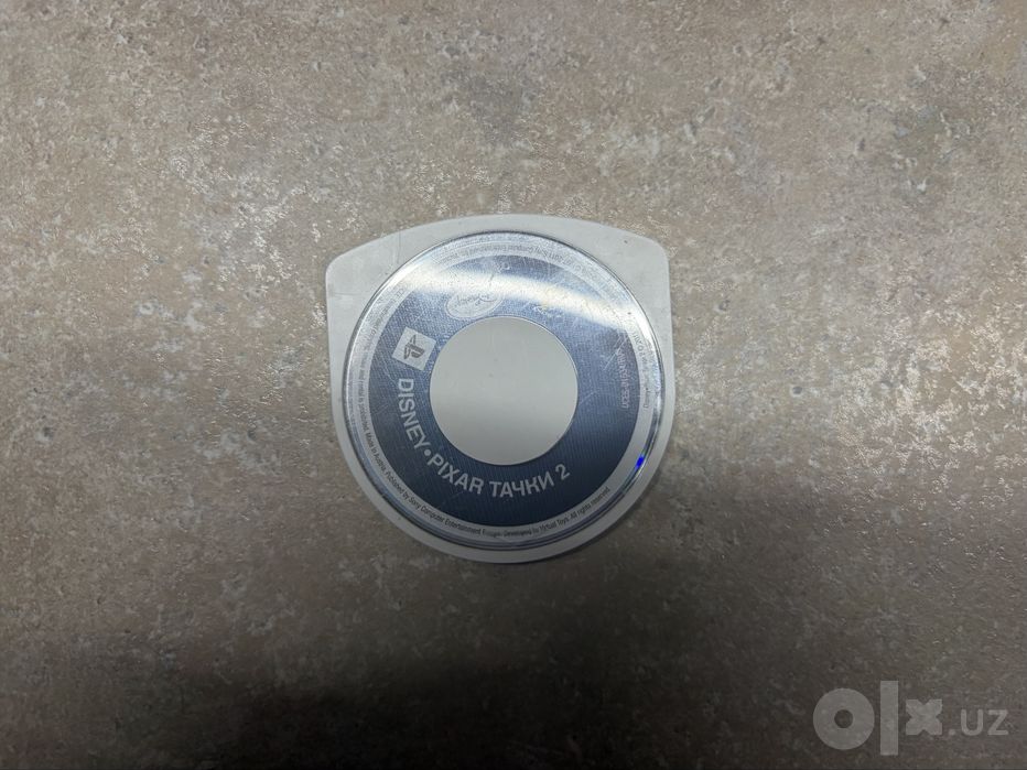 Продам PSP 3000 8 гб прошитую