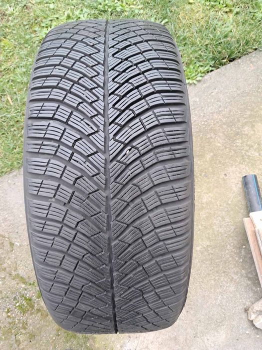 PIRELLI 245/45/18