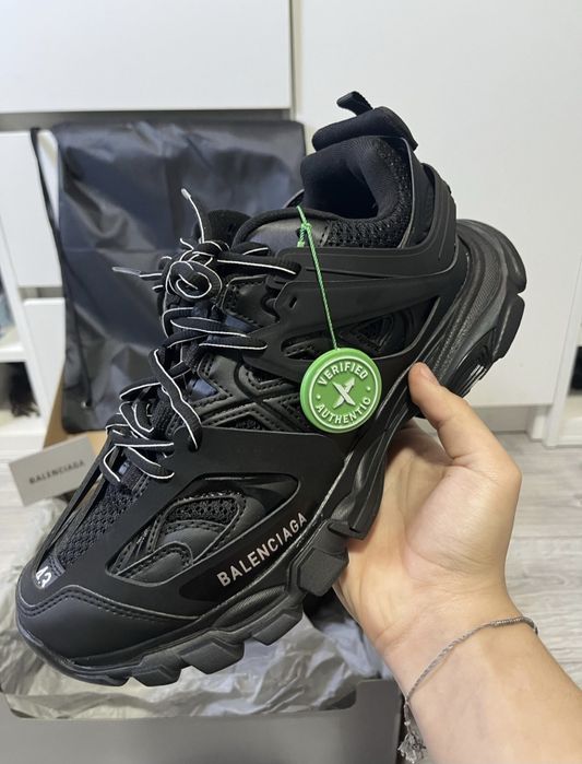Balenciaga track