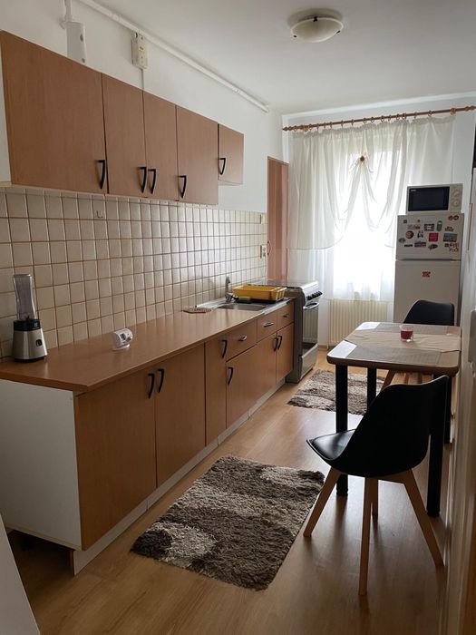 Inchiriere apartament 2 camere Raşnov