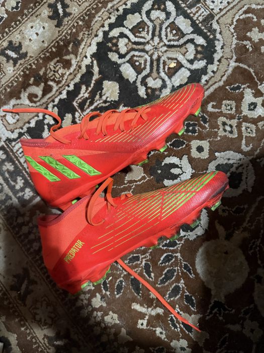Продавам бутонки adidas predator