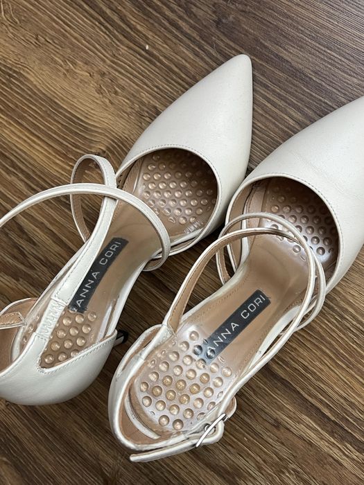 Pantofi Anna Cori Ivory