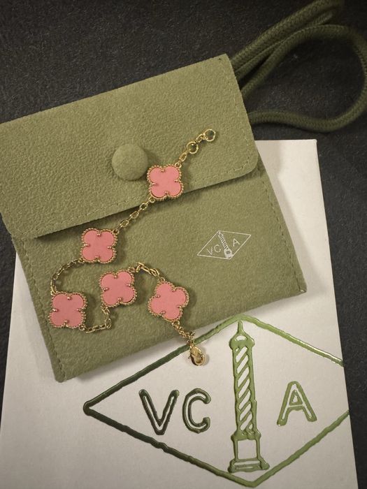 Позлатени гривни “Van Cleef & Arpels”