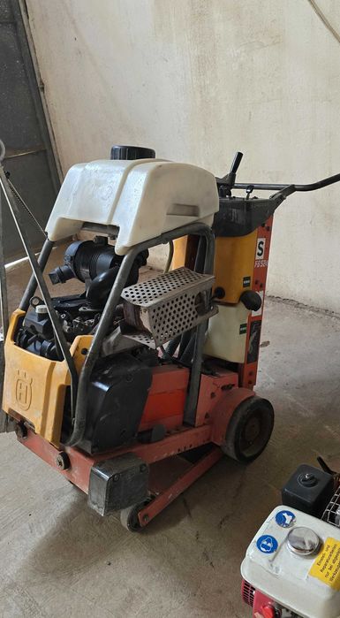 Masina taiat decupat beton asfalt Husqvarna avans automat motor 2 cili