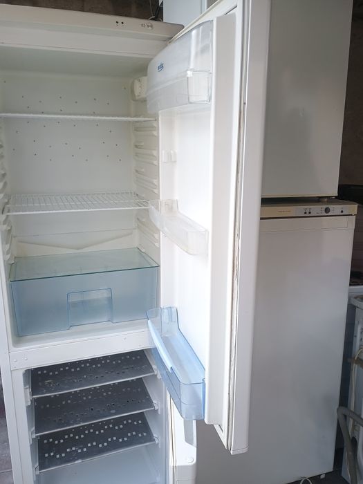 Mașină de spălat frigider congelator Austria Beko artic Whirpool 5594/23