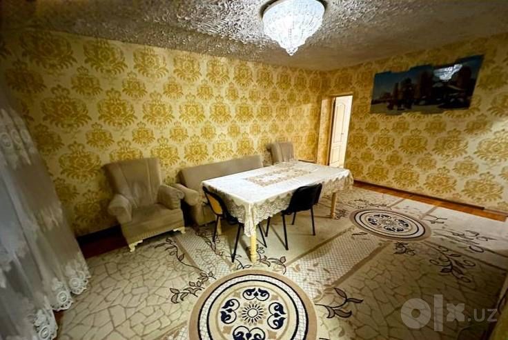 ЦУМ, метро Космонавтов, мебель и техника