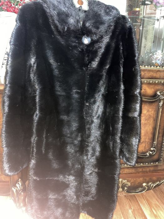 Продам норковую шубу