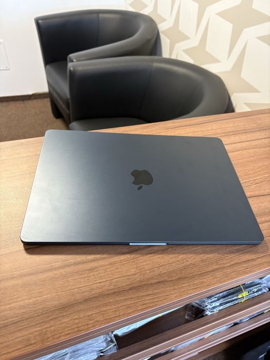 MacBook Air 15.3-inch/ Apple M4 / 16 GB RAM/ 256 GB / Ca nou
