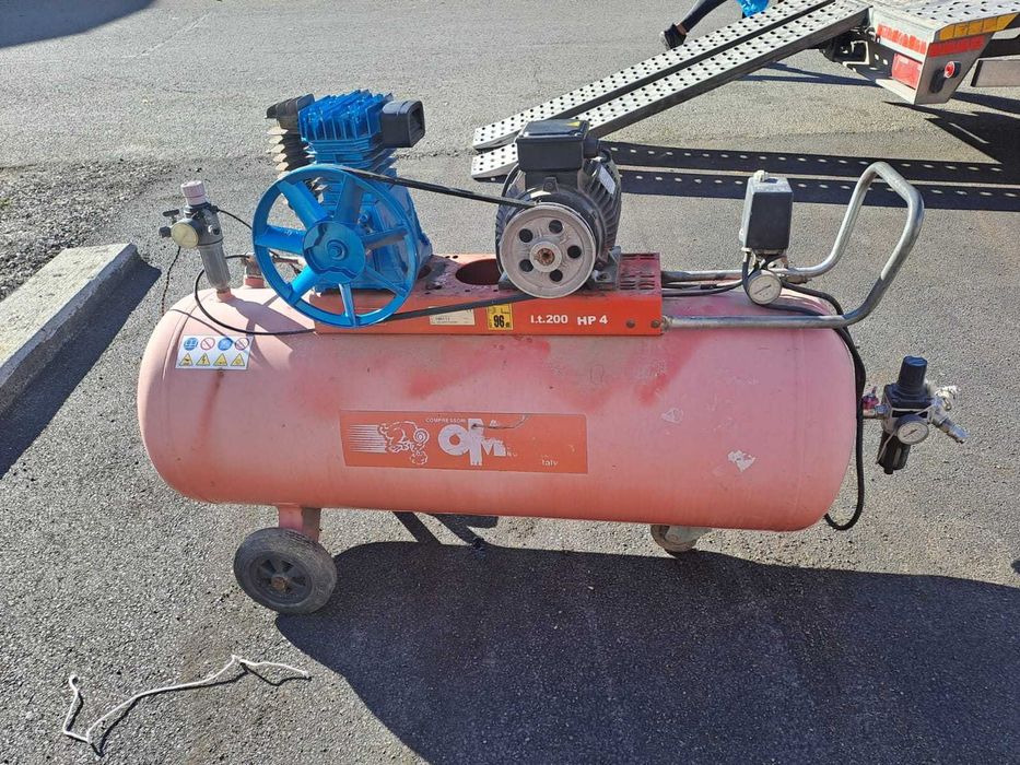 Vind Compresor trifazic Oma de 200 l