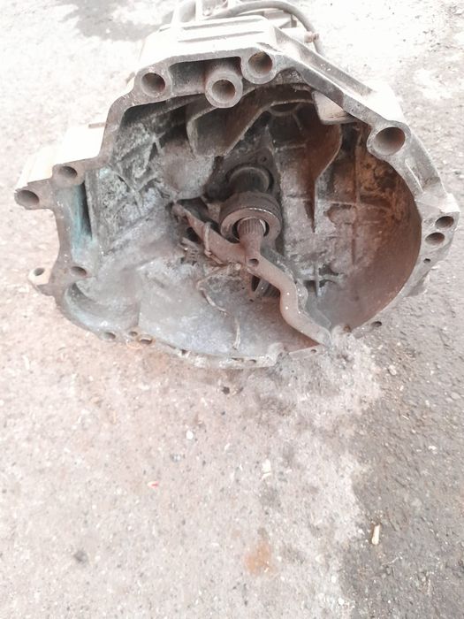 Продам МКПП на audi 80, 4х ступка.