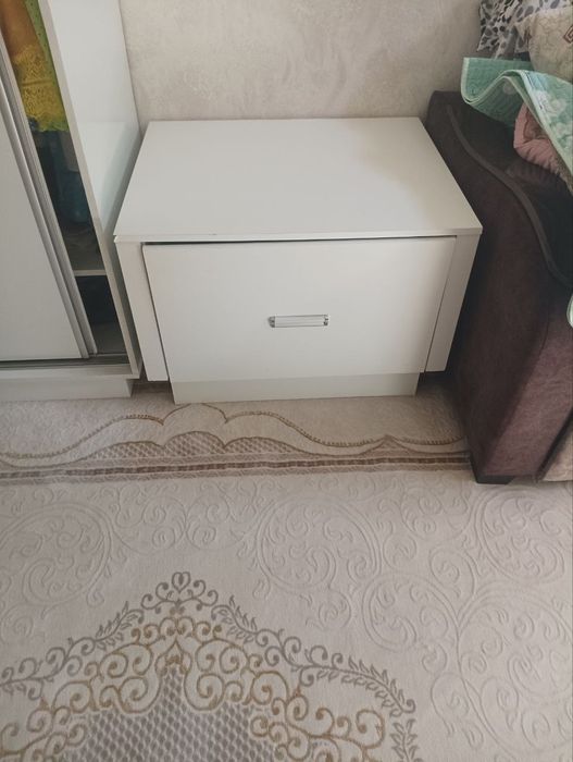 Мебель детская, пуфик, мягкий стул, книжная полка