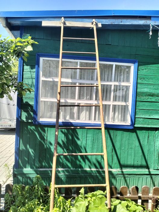 Продам металлическую лестницу