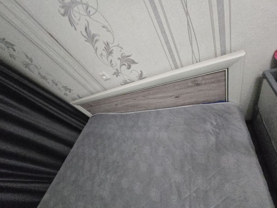 Двухспальный кроват