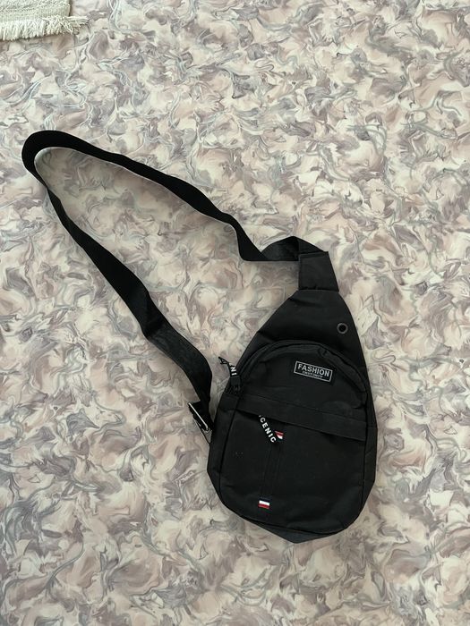 Срочна продаётся барсетка не рваная в идеальном состояний