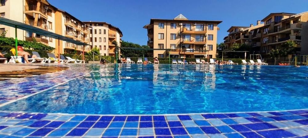 Продава се Двустаен апартамент в Царево - 66 кв.м за 891 €/кв.м - Снимка #1