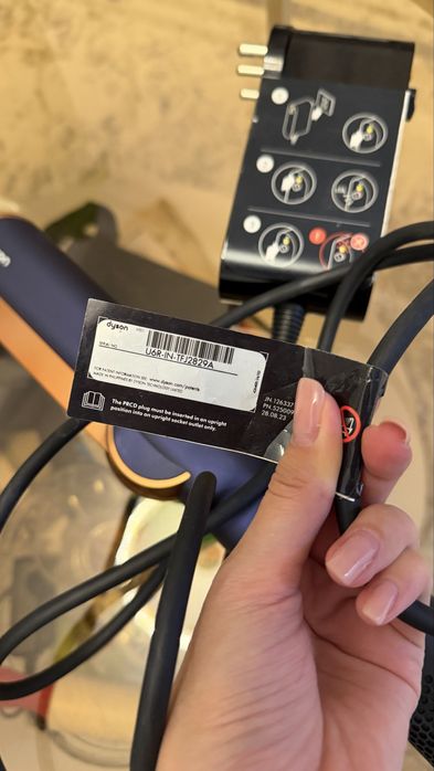 dyson airstrait original