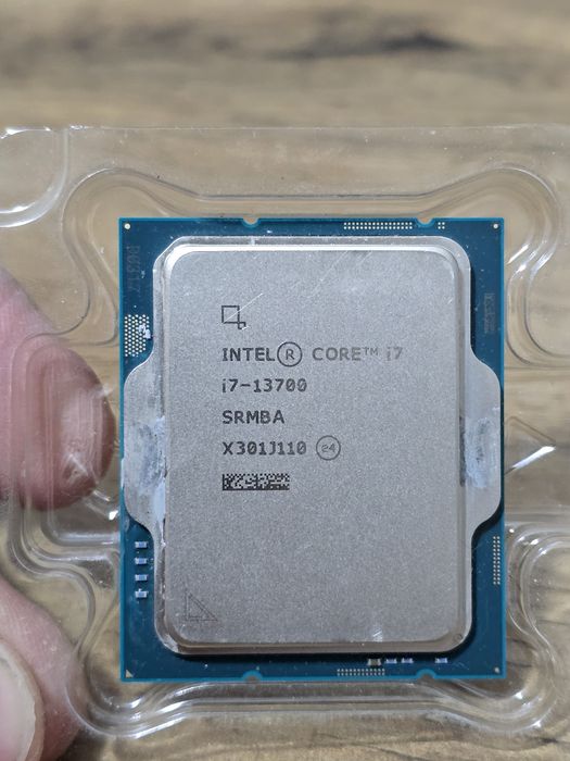 Procesor I7 13700 defect