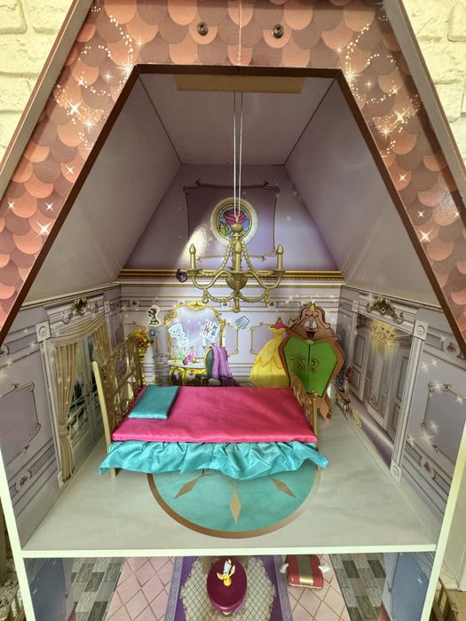 Casuta de Papusi din lemn Printesa - Belle Disney