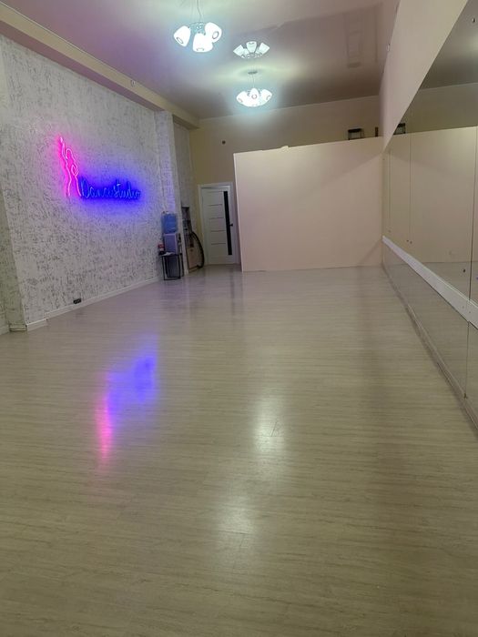 Сдаётся зал под фитнес