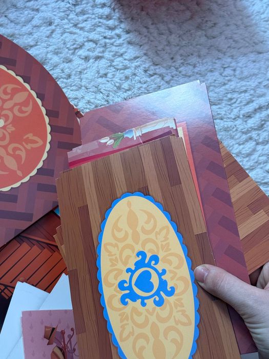 Большой кукольный домик