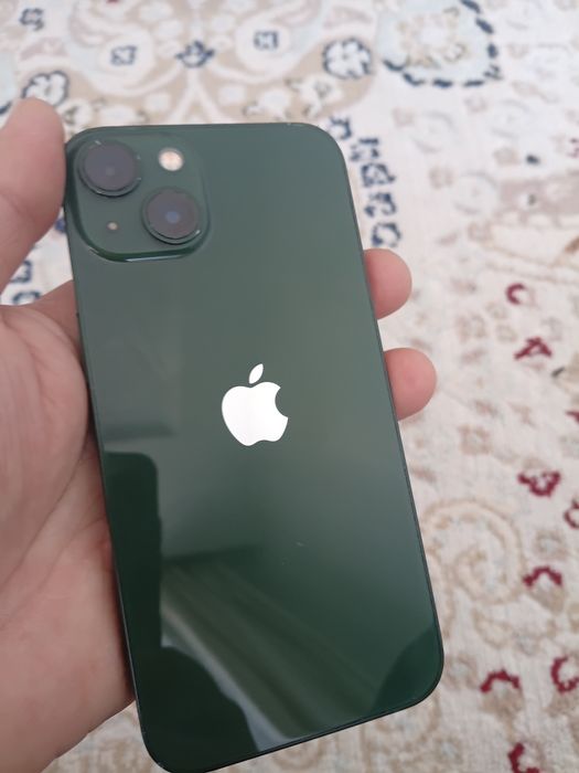 Продам айфон 13 память 128 гб