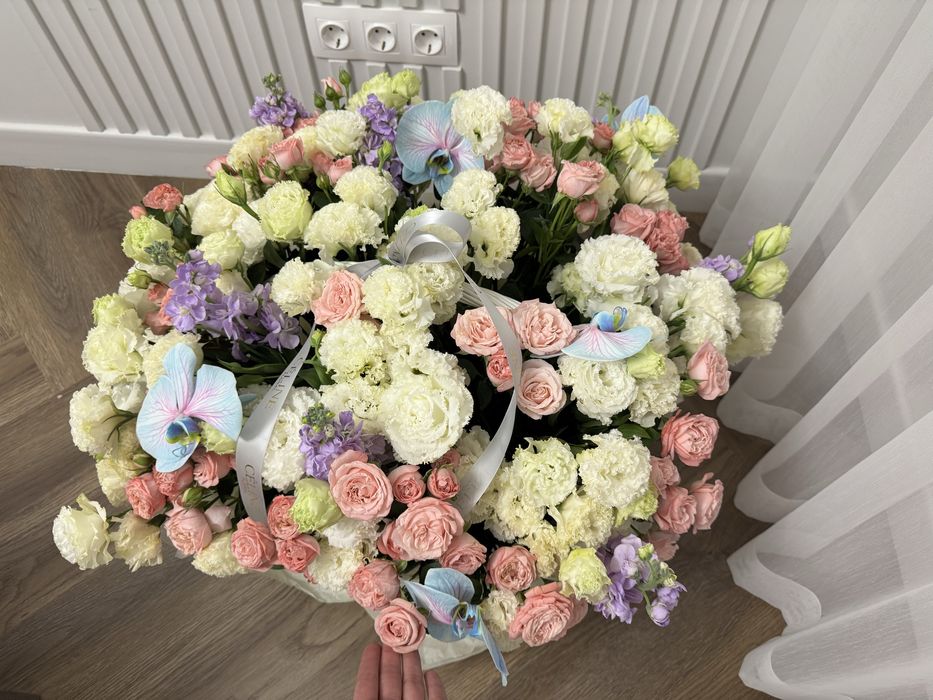 Продам срочно букет (Celine)