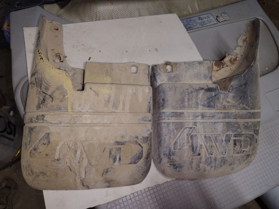 Запчасти на Мицубиси Делика булка