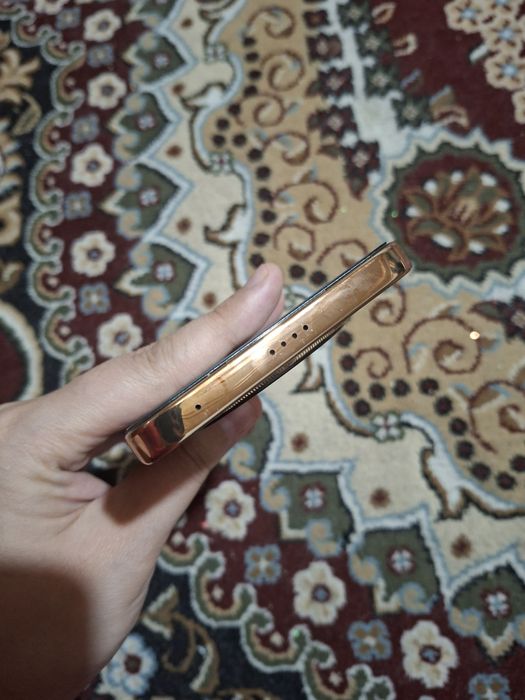 Honor X9D ideal holatta