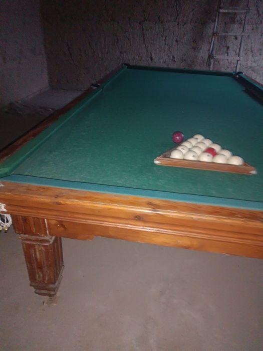 Bilyard stol sotiladi kamplekt