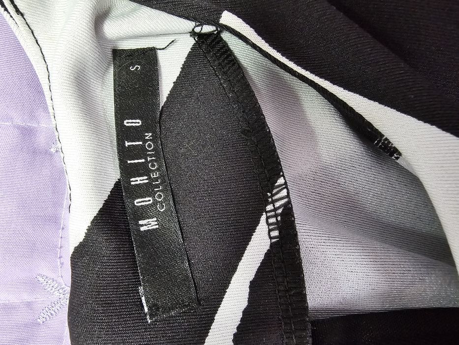 Различни дамски рокли