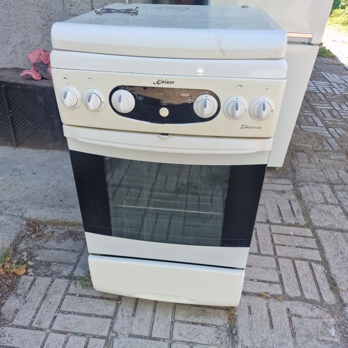 Продам газ плиту кайзер