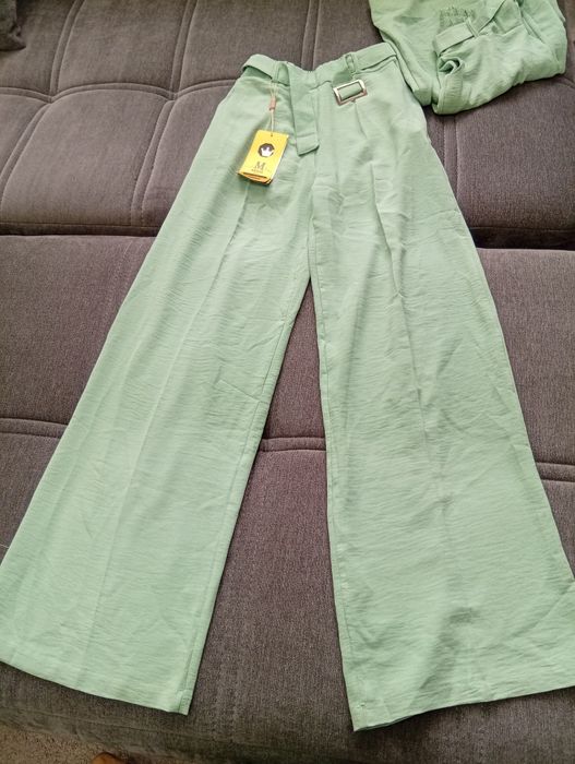 Женские брюки разных размеров могу оптом продать можно одиночно