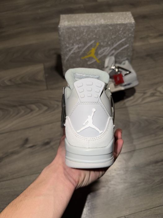 Jordan 4 Frozen
