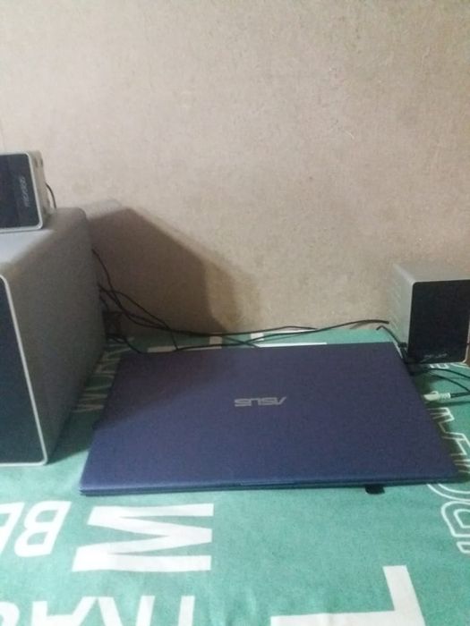 Продам ноутбук ASUS VivoBook