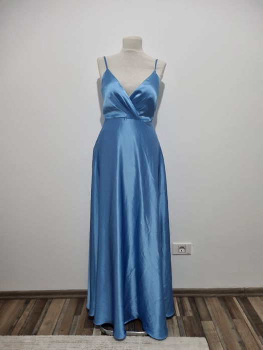 Rochie de bal cu decolteu in V