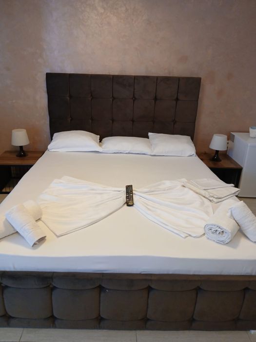 Inchiriez garsoniera Navodari cu vedere la mare