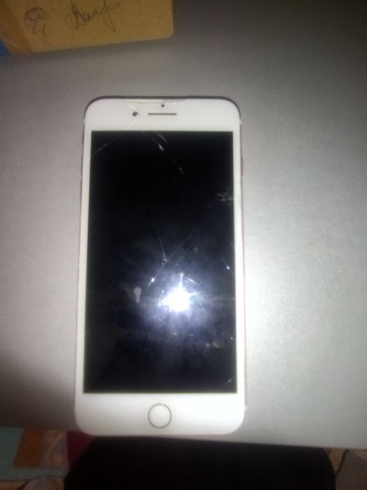 Продам айфон 7+ продам есть обмен на велик