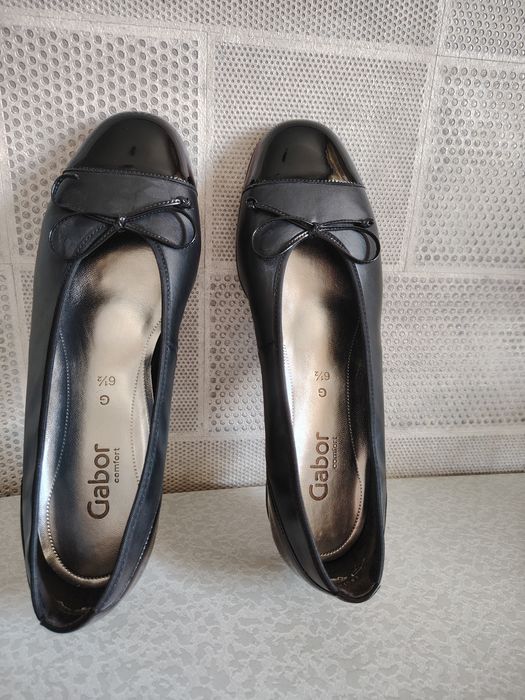 Продам туфли женские 40 размер