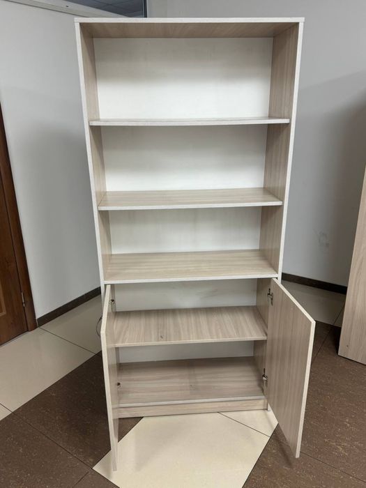 Продам 2 офисных шкафа