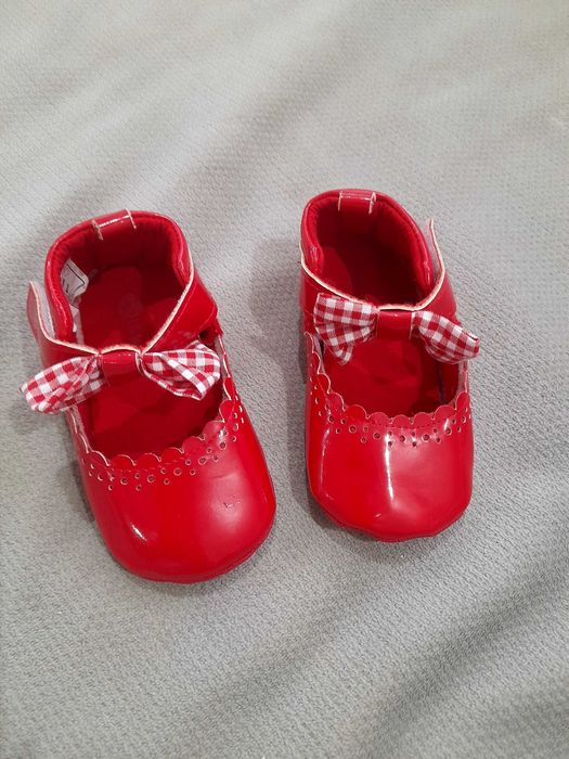 Продавам детски обувки