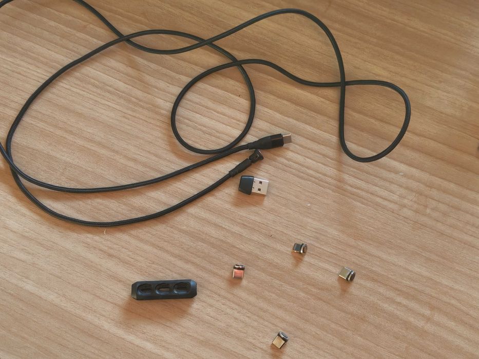 Încărcător 20 W + cabluri magnetice 100 W