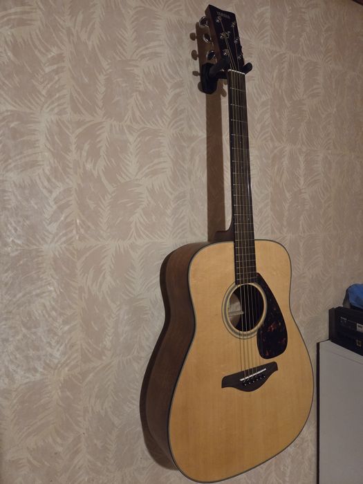 Мултифункционален инструмент за китара и стенна стойка