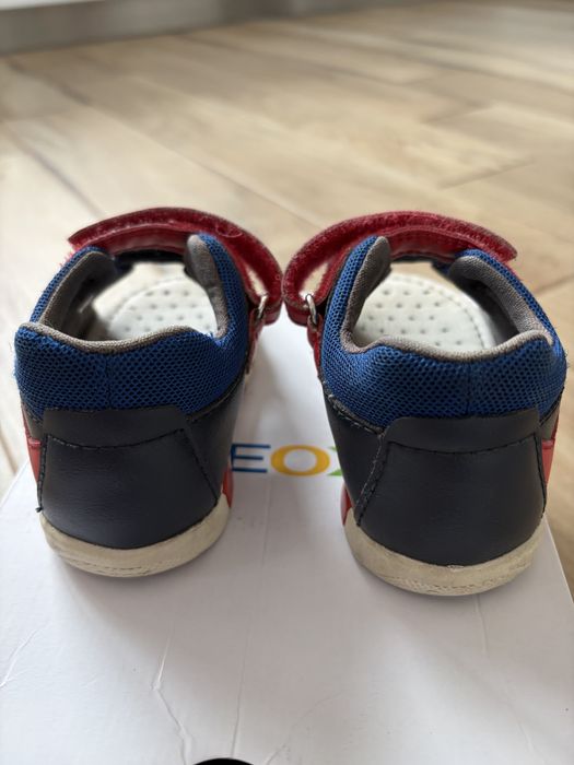 Детски сандали Geox