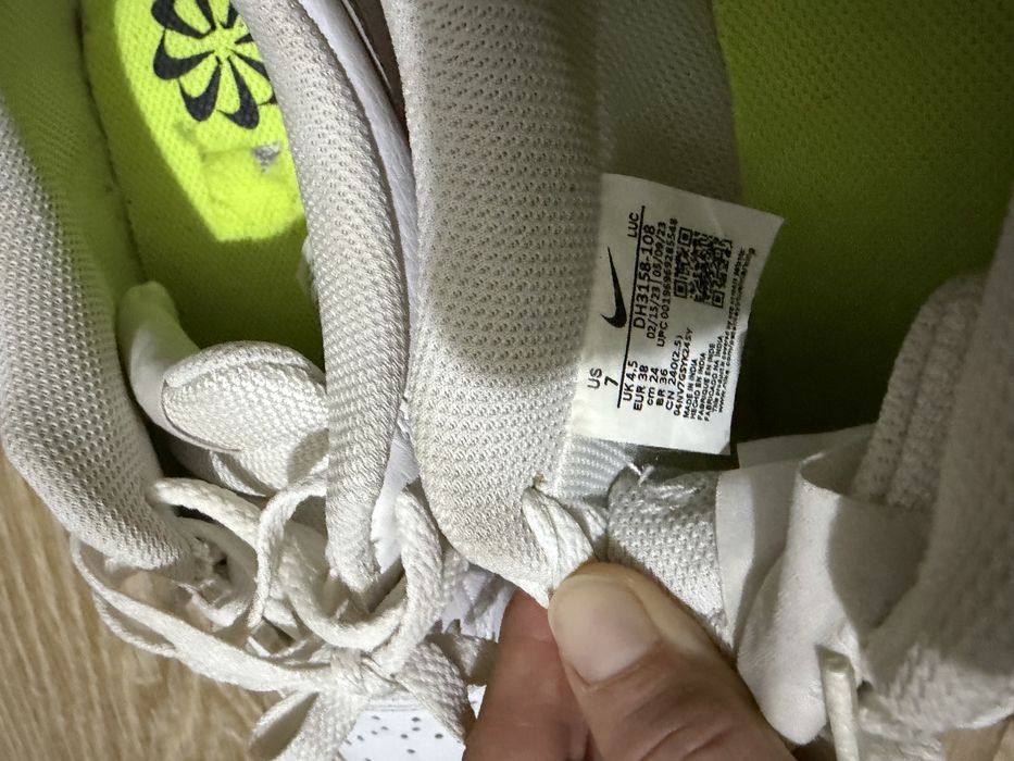 Кроссовки nike новые